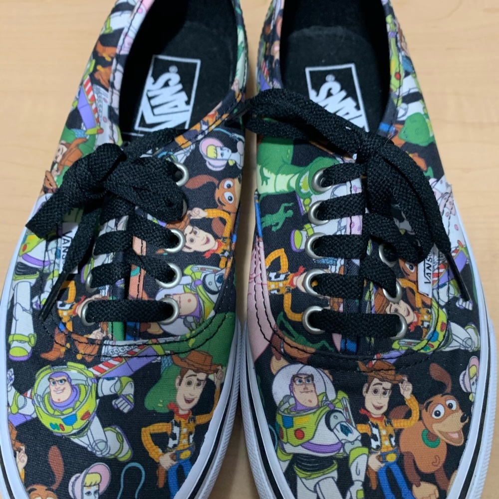 Disney Toy Story Vans ~ Like Nee
